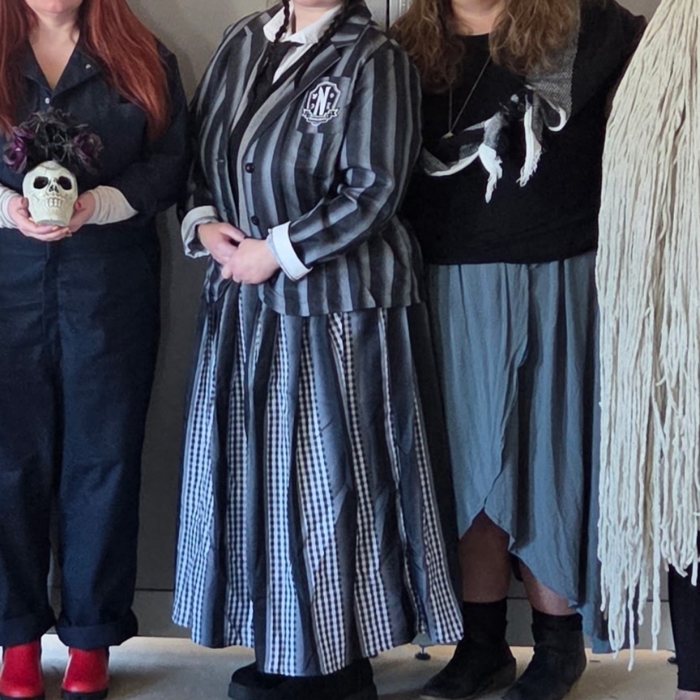 Addams Family Wednesday Uniform Costume - Black and White - Picture 3 of 3